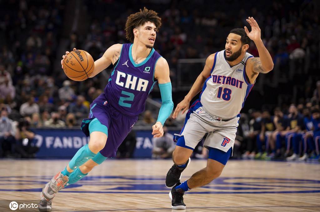 关于国际比赛日突围战来临，夏洛特黄蜂围绕意甲篮板制胜，悬念犹存，轮换策略成焦点的信息