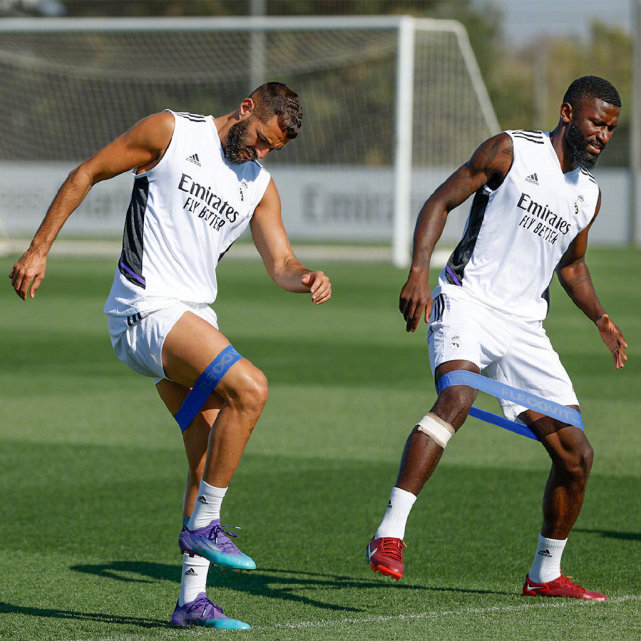 包含国际比赛日波士顿凯尔特人调整名单以备欧超杯；内部沟通环节打磨；压力陡增；控场能力受关注的词条