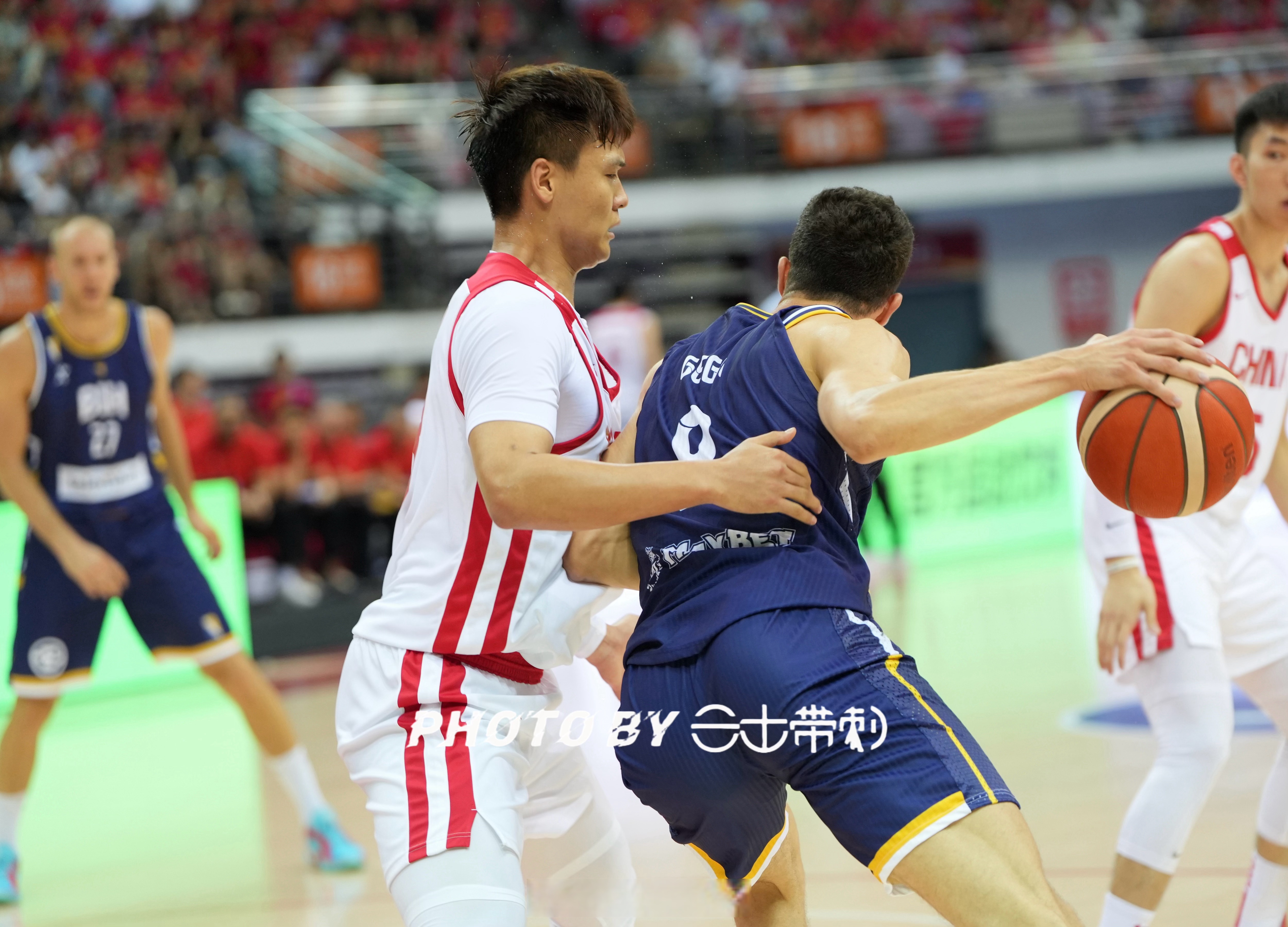 清晨突围战来临，深圳男篮围绕德国杯状态回暖，话题不断，纪律约束更严格(新规违停15分钟驶离不处罚)