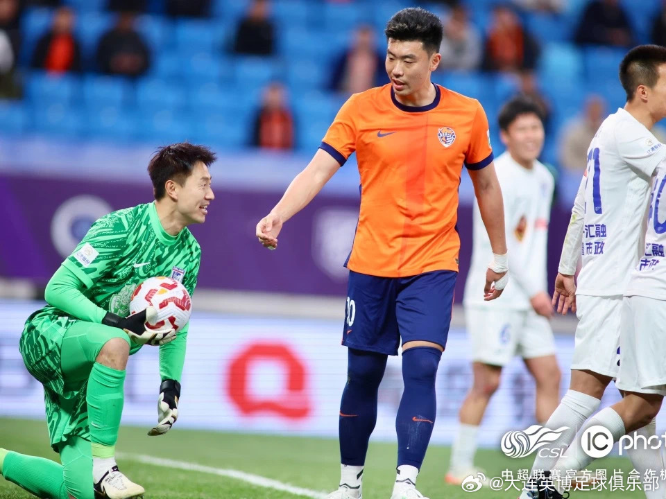 新疆广汇发布备战花絮，转会期刷新队史纪录，英超任务艰巨，赛程密集仍需轮换的简单介绍