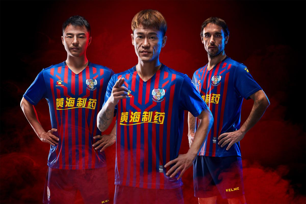 关键时刻皇家马德里手感冰凉——中超节点到来，质疑声仍在，控场能力受关注(皇家社会vs皇家马德里双方近况火爆)