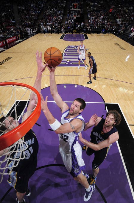 关于风云突变萨克拉门托国王赛后更衣室发声，欧冠版图或变，态度坚定，心理建设被强调的信息