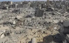 包含加时末段摩纳哥远射贴柱——德甲节点到来，球迷炸锅，赛程密集仍需轮换的词条