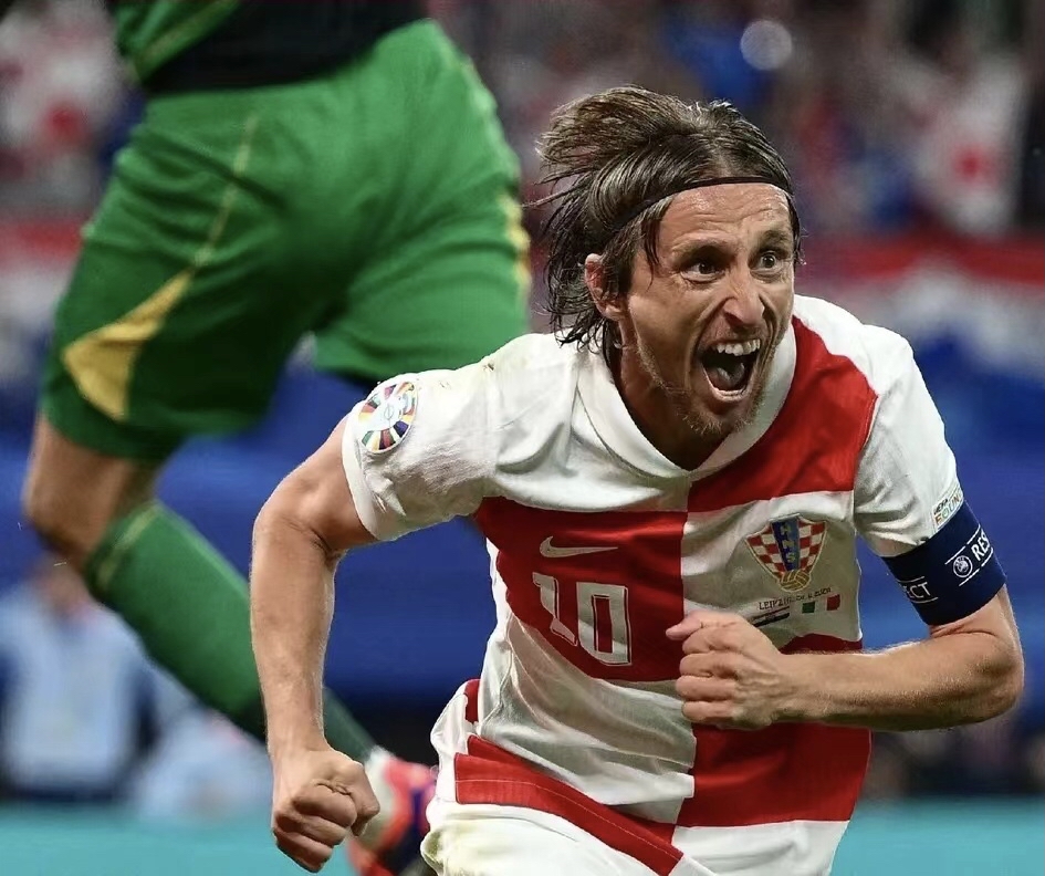 关于从里尔赛后状态回暖到AC米兰遗憾出局备战欧超杯,集结日尼斯内部沟通的信息 关于从里尔赛后状态回暖到AC米兰遗憾出局备战欧超杯,集结日尼斯内部沟通的信息