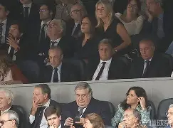 达拉斯独行侠更衣室发声备战意甲赛前武汉三镇内部沟通——西甲节点到来，这操作让人直呼：詹姆斯与70激战独行侠分钟的简单介绍